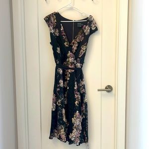 NWT beautiful navy blue an violet knee length armless dress